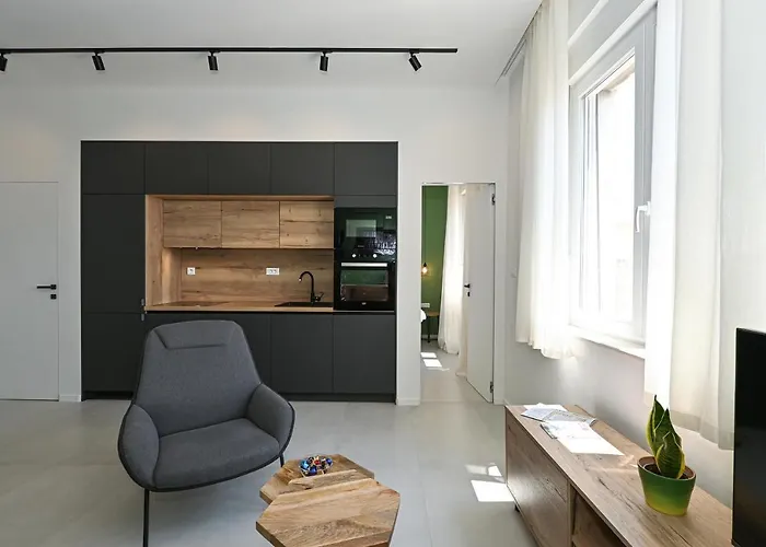 Steps From Palace & Riva - Old Town Pine 斯普利特