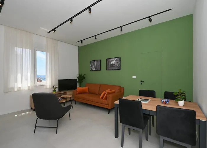 Steps From Palace & Riva - Old Town Pine 公寓 斯普利特